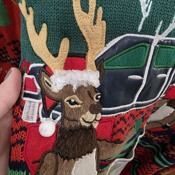 Blizzard Bay Ugly Christmas Sweater Size Medium Deer Hunting Holiday Drinking - Picture 7 of 9